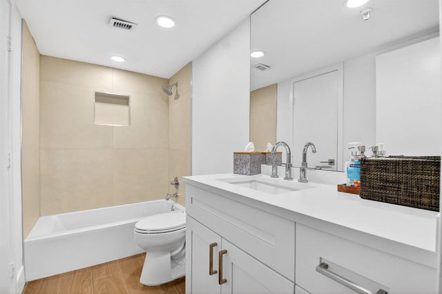 6866 Huntington Lane 602, Delray Beach, FL 33446