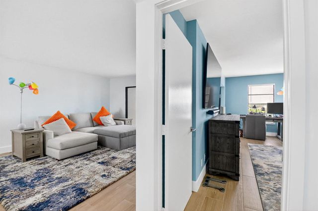 6866 Huntington Lane 602, Delray Beach, FL 33446