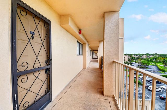 6866 Huntington Lane 602, Delray Beach, FL 33446