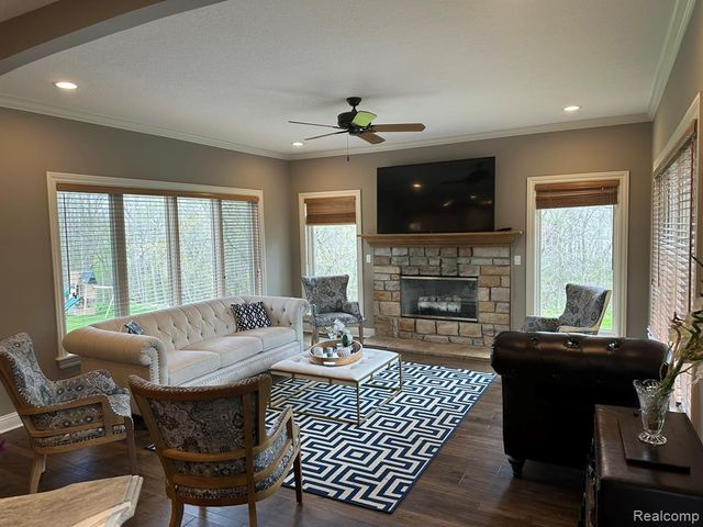 6223 Canter Creek Trail, Grand Blanc, MI 48439