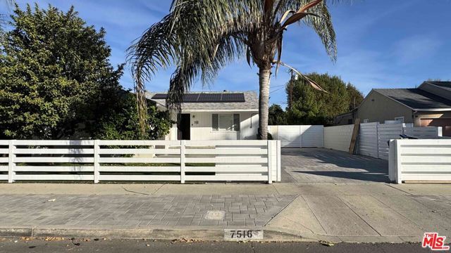 7516 Oakdale Avenue, Winnetka (los Angeles), CA 91306