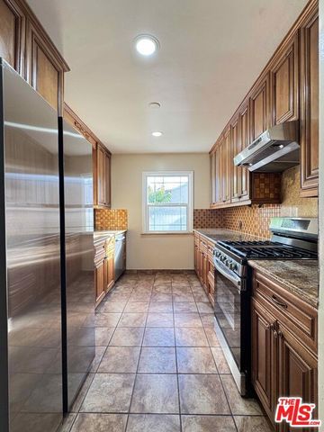 7516 Oakdale Avenue, Winnetka (los Angeles), CA 91306