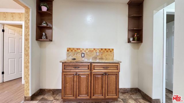 7516 Oakdale Avenue, Winnetka (los Angeles), CA 91306