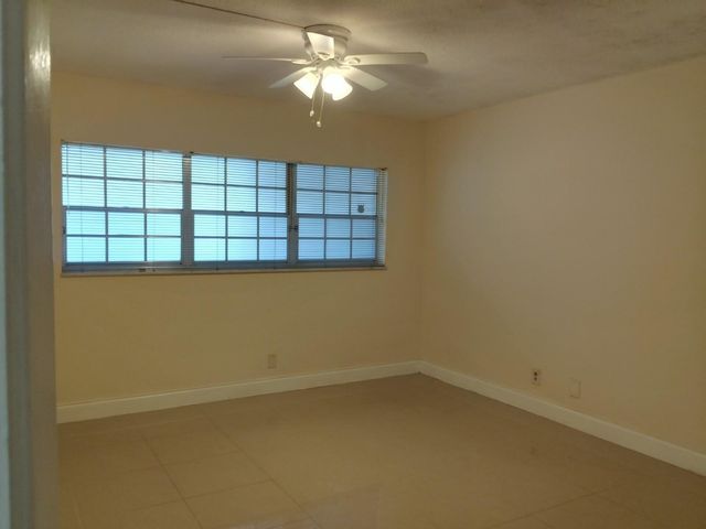 2950 N PALM AIRE Drive 106, Pompano Beach, FL 33069