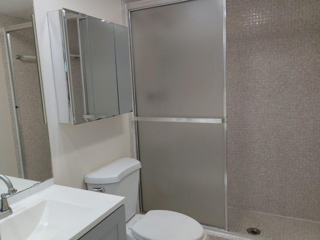 2950 N PALM AIRE Drive 106, Pompano Beach, FL 33069