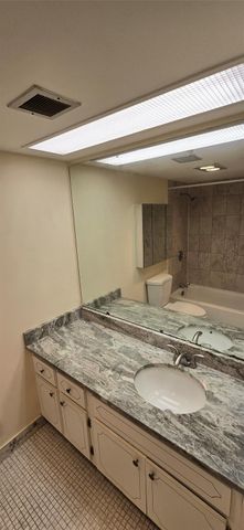 2950 N PALM AIRE Drive 106, Pompano Beach, FL 33069
