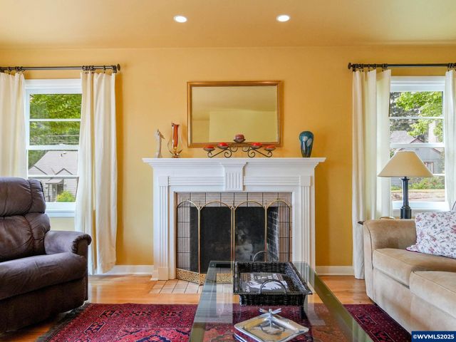 1995 Fir St S, Salem, OR 97302