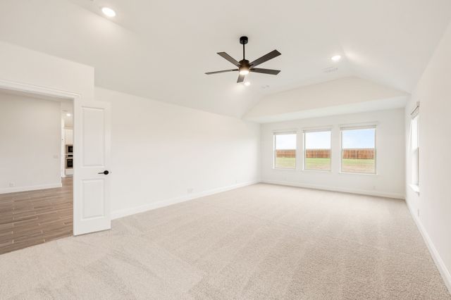 409 Loftsmoor Lane, Red Oak, TX 75154