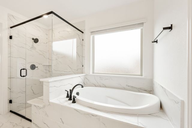 409 Loftsmoor Lane, Red Oak, TX 75154