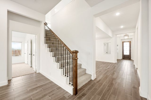 409 Loftsmoor Lane, Red Oak, TX 75154