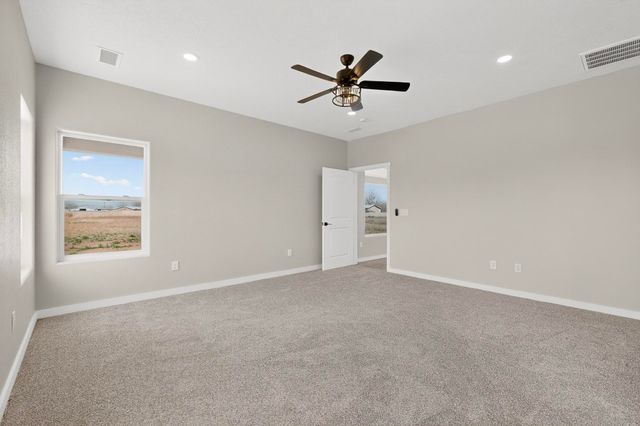 9 Leibel Court, Los Lunas, NM 87031