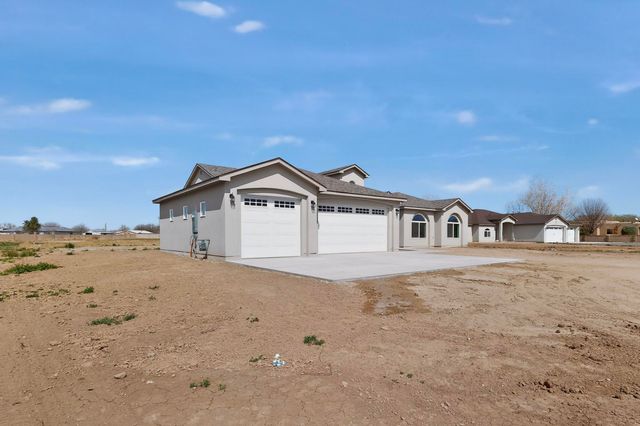 9 Leibel Court, Los Lunas, NM 87031
