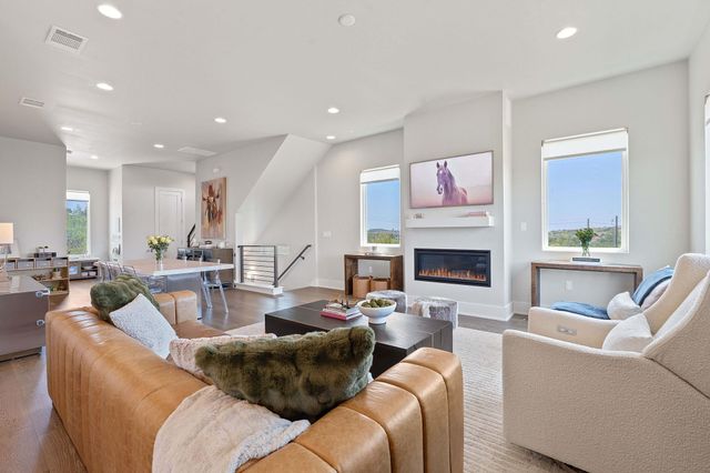 7905 Floracita LN, Austin, TX 78735