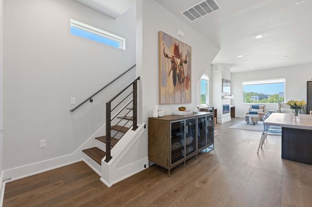 7905 Floracita LN, Austin, TX 78735