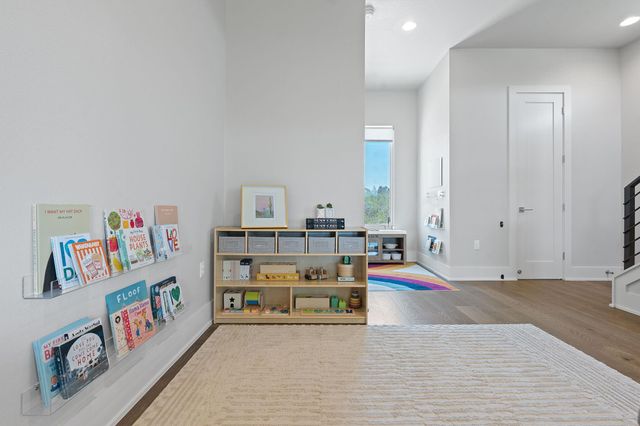 7905 Floracita LN, Austin, TX 78735