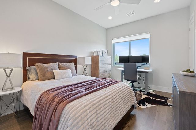 7905 Floracita LN, Austin, TX 78735