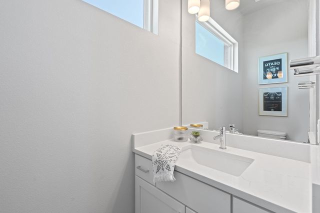 7905 Floracita LN, Austin, TX 78735