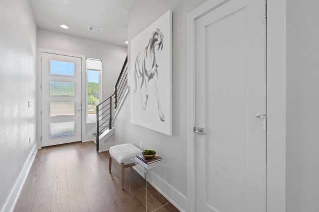 7905 Floracita LN, Austin, TX 78735