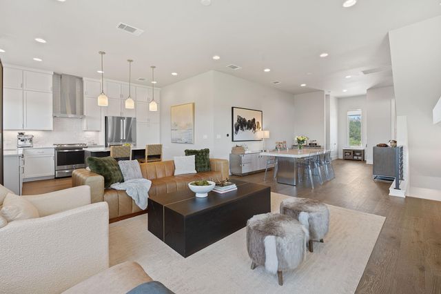 7905 Floracita LN, Austin, TX 78735