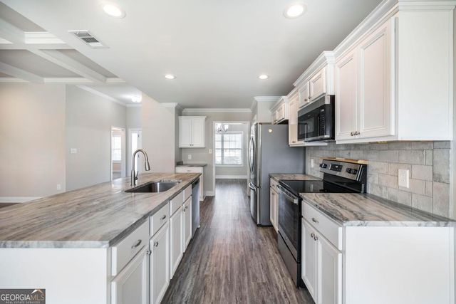 216 Georgian Walk, Byron, GA 31008