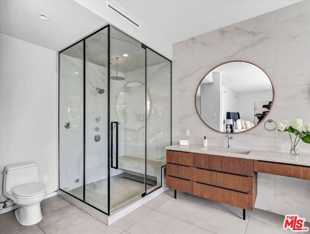 1724 N Sierra Bonita Avenue, Los Angeles, CA 90046