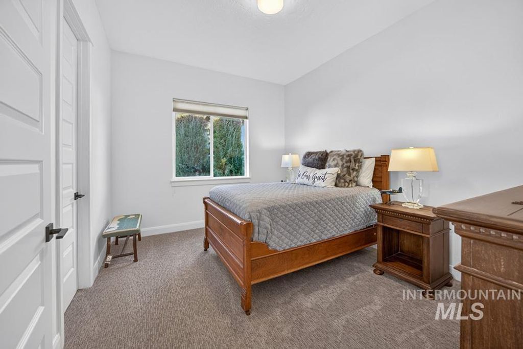 6638 N Big Cedar Way, Meridian, ID 83646 photo 13