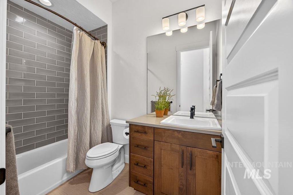 6638 N Big Cedar Way, Meridian, ID 83646 photo 14