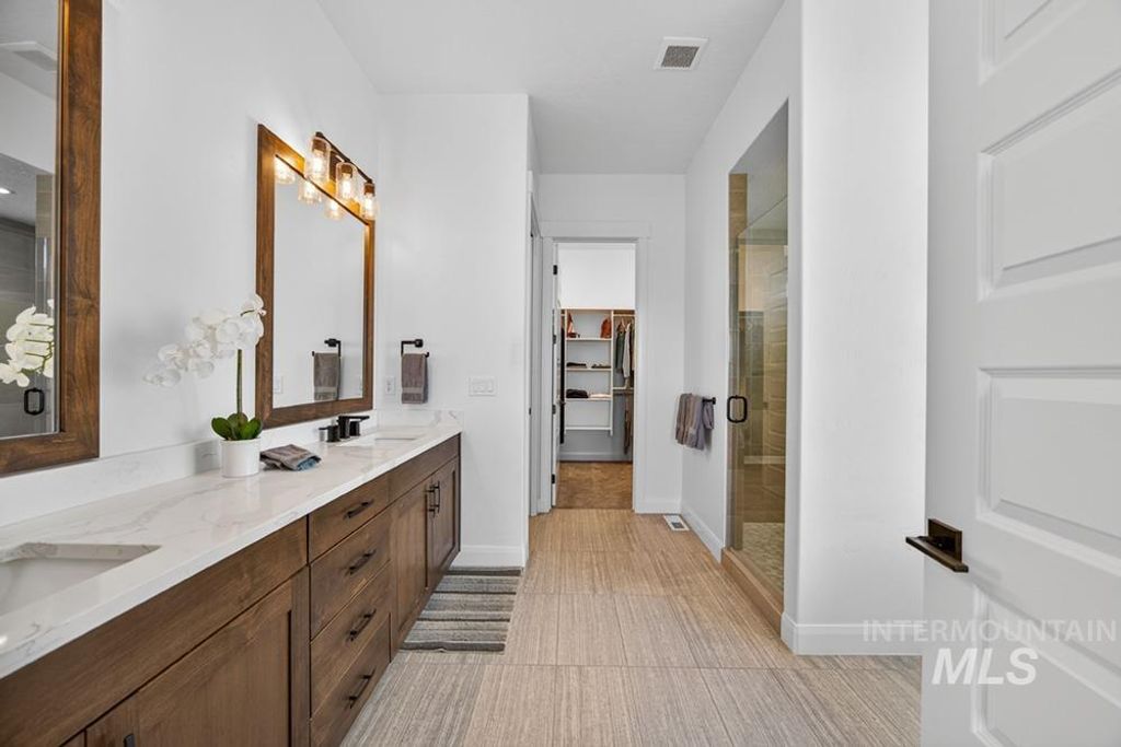 6638 N Big Cedar Way, Meridian, ID 83646 photo 9