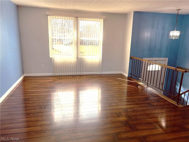 5630 Stanford Avenue, Austintown, OH 44515