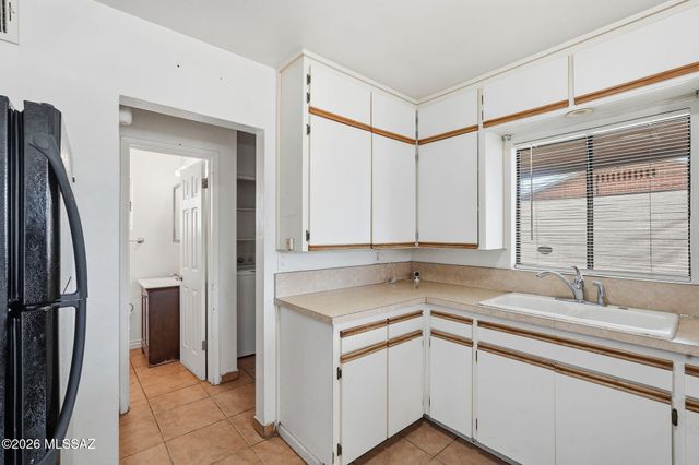 6668 E Scarlett Street, Tucson, AZ 85710
