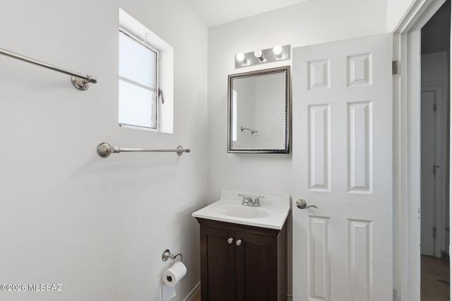 6668 E Scarlett Street, Tucson, AZ 85710