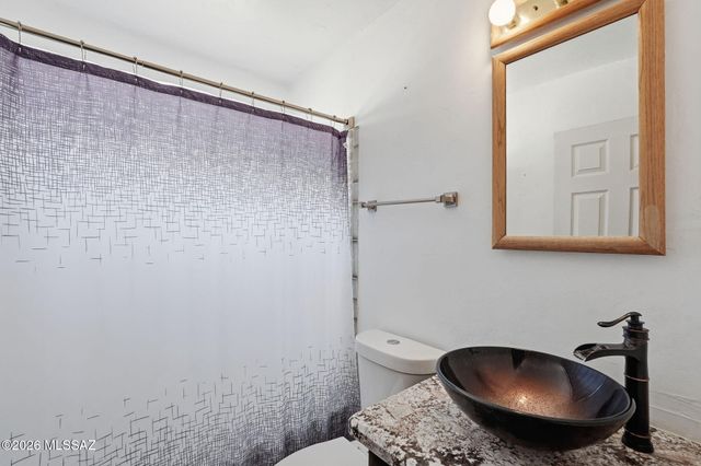 6668 E Scarlett Street, Tucson, AZ 85710