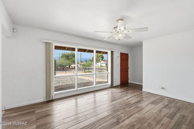 6668 E Scarlett Street, Tucson, AZ 85710