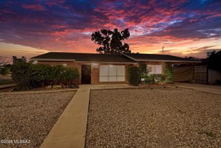 6668 E Scarlett Street, Tucson, AZ 85710