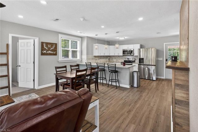 526 Brook AVE, Suffolk, VA 23434