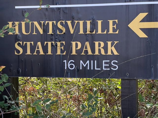 185 Rim Rock Road, Huntsville, TX 77340