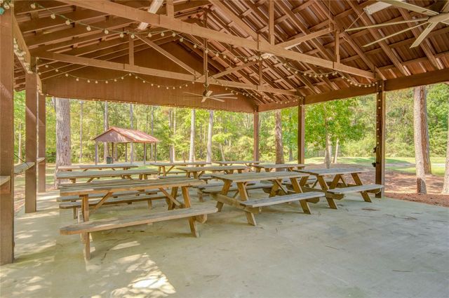 185 Rim Rock Road, Huntsville, TX 77340