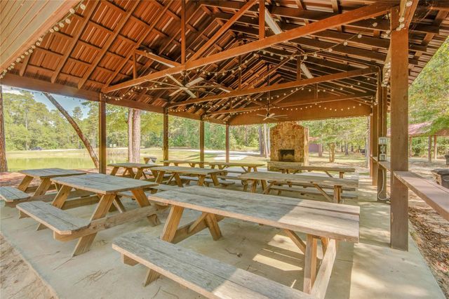 185 Rim Rock Road, Huntsville, TX 77340