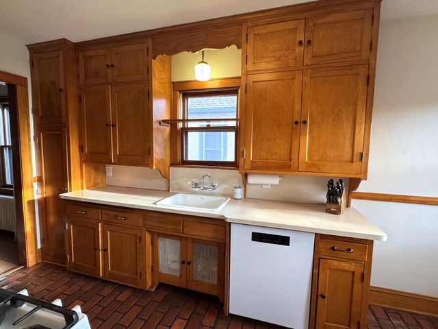 1555 Holton Street, Saint Paul, MN 55108