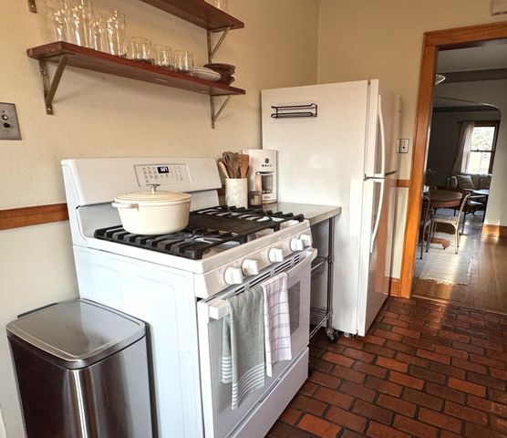 1555 Holton Street, Saint Paul, MN 55108