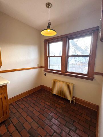 1555 Holton Street, Saint Paul, MN 55108