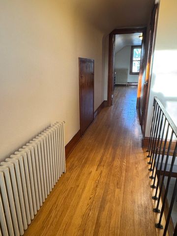 1555 Holton Street, Saint Paul, MN 55108