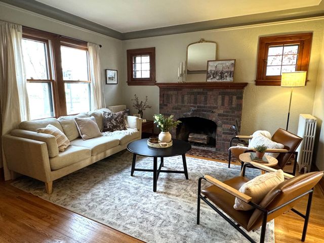 1555 Holton Street, Saint Paul, MN 55108