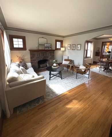 1555 Holton Street, Saint Paul, MN 55108