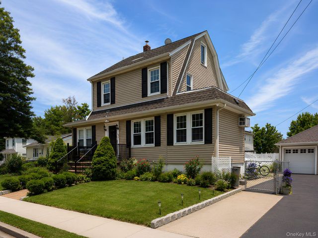 64 Avondale Street, Valley Stream, NY 11581