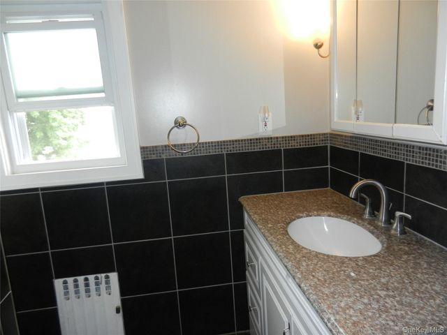 64 Avondale Street, Valley Stream, NY 11581