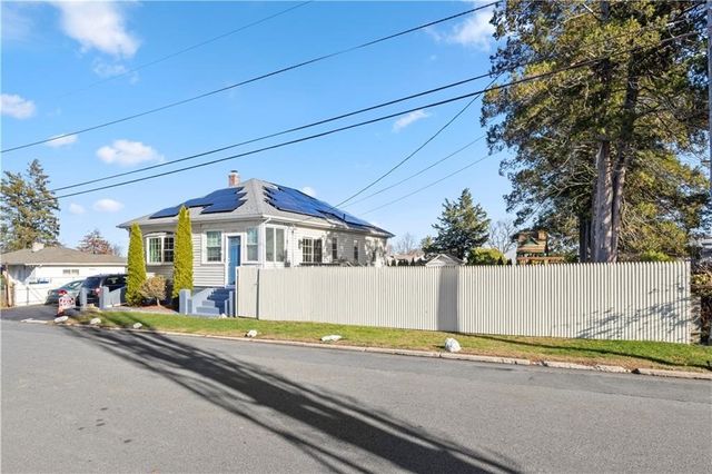 136 Windmill Street, Pawtucket, RI 02860