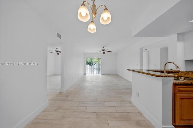 5760 Rock Island Rd 321, Tamarac, FL 33319