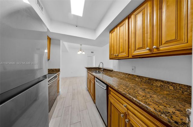 5760 Rock Island Rd 321, Tamarac, FL 33319