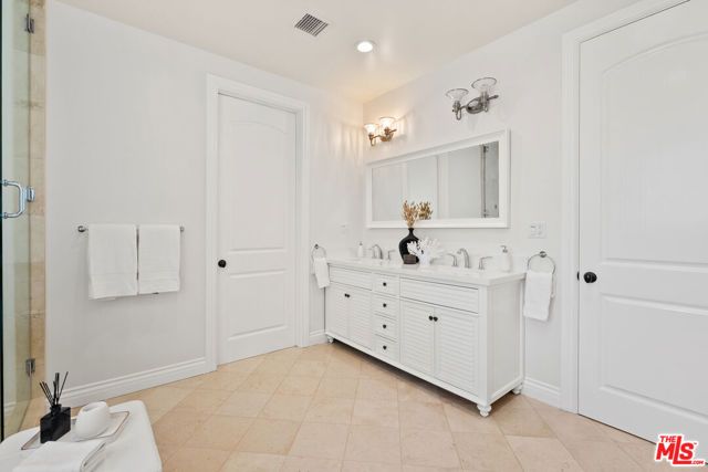 6468 Wynkoop Street, Los Angeles, CA 90045
